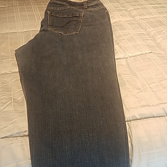 Lane Bryant genius fit skinny jeans - Picture 2 of 4